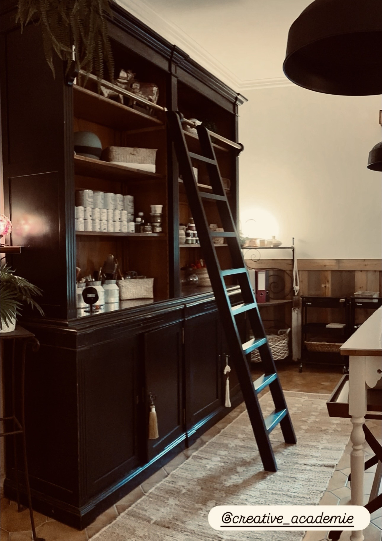 CREATIVE ACADEMIE